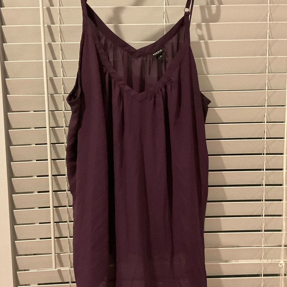 Vince Camuto Plum Sleeveless V-Neck Chiffon Tank